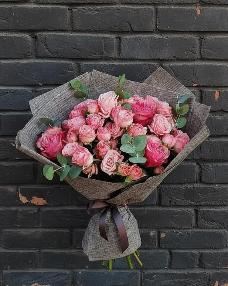 Букет цветов из: Розы в Гидроторфе