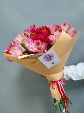 Букет цветов из:  Альстромерии в Гидроторфе