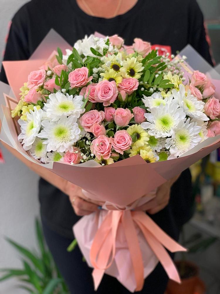 Букет цветов из: Розы и Хризантемы в Гидроторфе