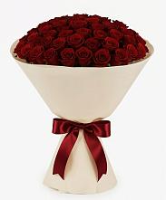 Букет 101 Бордовая роза Блэк Бакарра в Гидроторфе