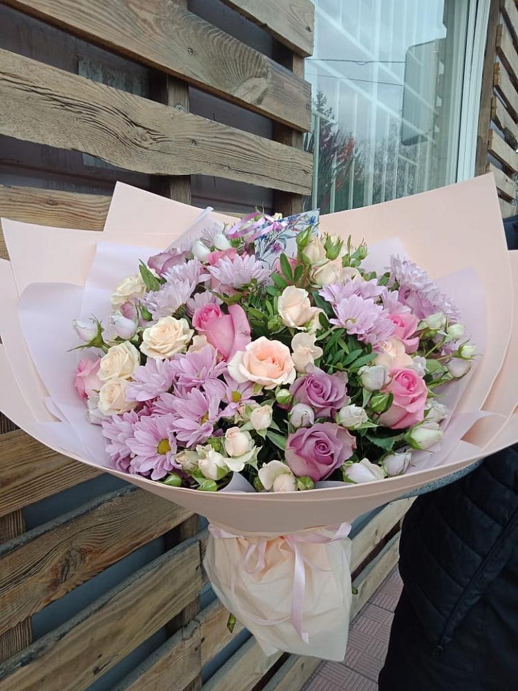 Букет цветов из: Розы и Хризантемы в Гидроторфе