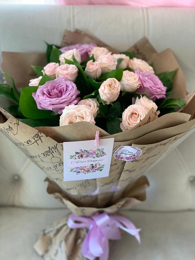 Букет цветов из: Розы в Гидроторфе