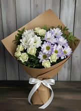 Букет цветов из:  Хризантемы и Розы в Гидроторфе