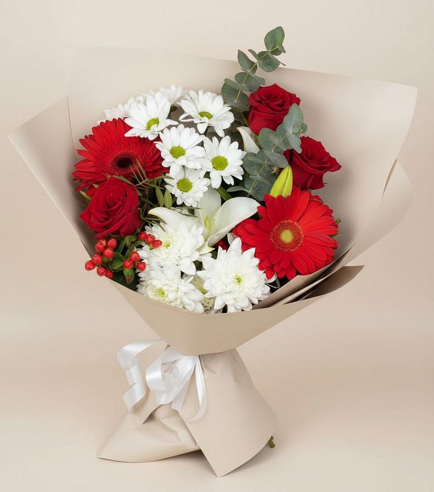 Букет цветов из: Розы, Хризантемы, Герберы и Лилии в Гидроторфе