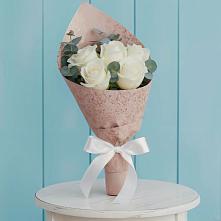 Букет цветов из:  Розы в Гидроторфе