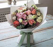 Букет цветов из:  Розы, Лизиантусы и Гвоздики #REPLACE_PRED# Гидроторфе