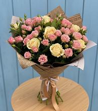 Букет цветов из:  Розы в Гидроторфе