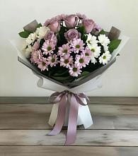 Букет цветов из:  Хризантемы и Розы в Гидроторфе