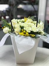 Цветочная композиция из Розы  в Гидроторфе