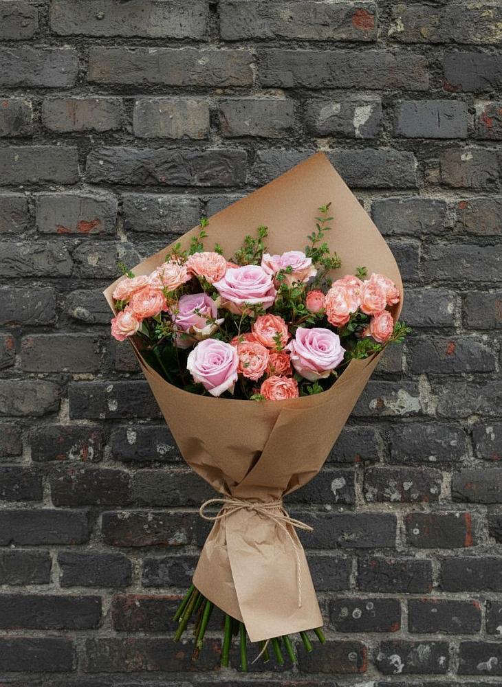 Букет цветов из: Розы в Гидроторфе