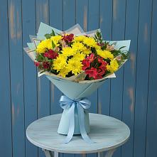 Букет цветов из:  Альстромерии и Хризантемы в Гидроторфе