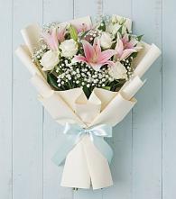 Букет цветов из:  Лилии в Гидроторфе