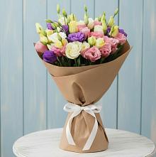 Букет цветов из:  Лизиантусы в Гидроторфе