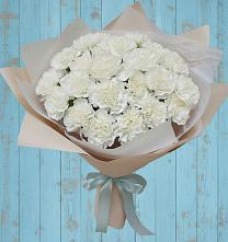 Букет цветов из:  Гвоздики в Гидроторфе